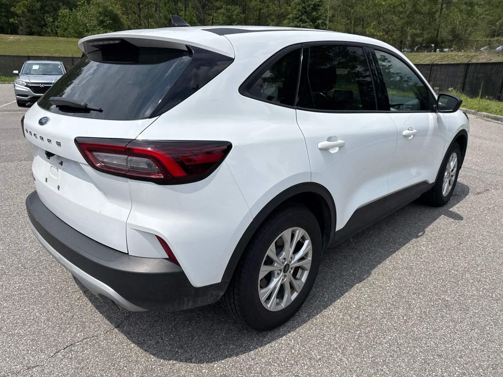 Used 2025 White Ford Active image 3