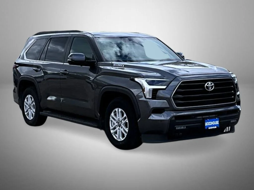 Used 2025 Gray Toyota SR5 image 3