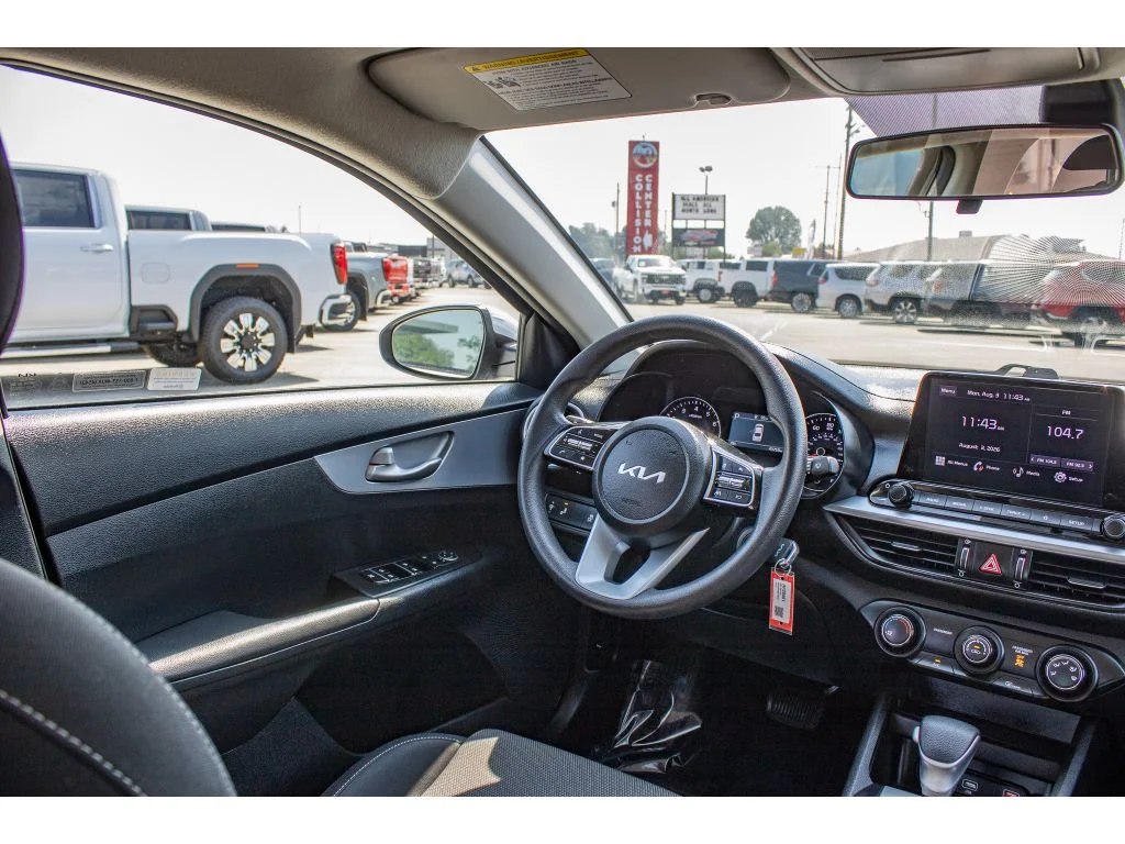 Used 2024 Snow White Pearl Kia LXS image 21