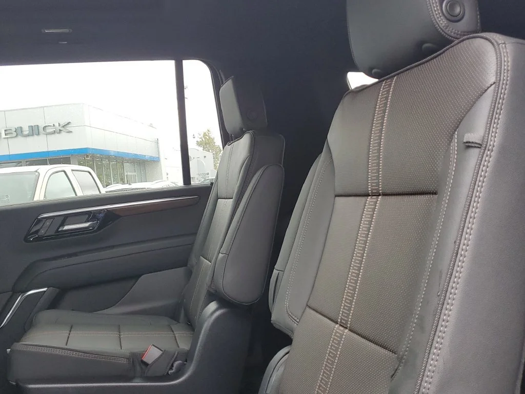 2027 Chevrolet Suburban High Country - Photo 26