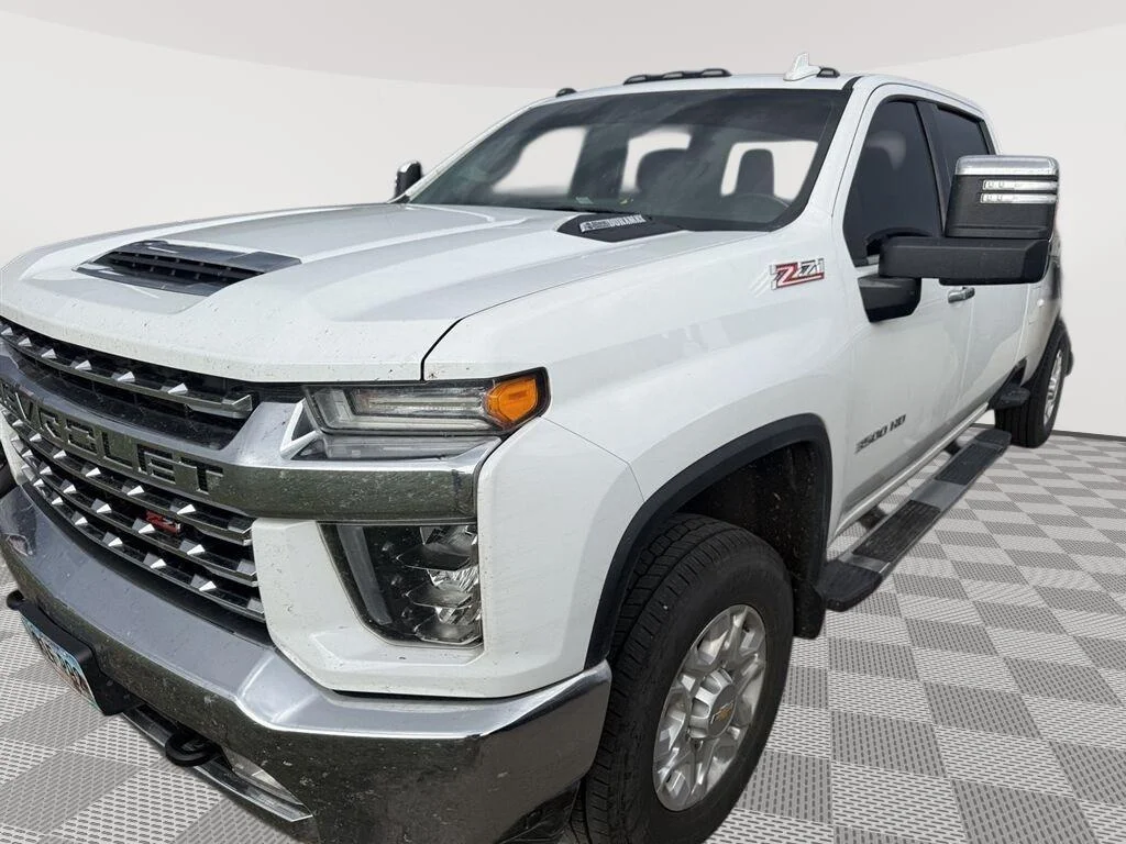 Used 2022 SUMMIT WHITE Chevrolet LTZ image 3