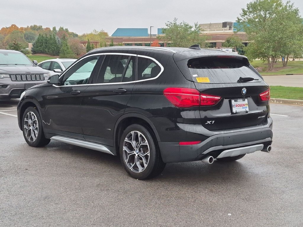 Used 2022 Black BMW xDrive28i image 5