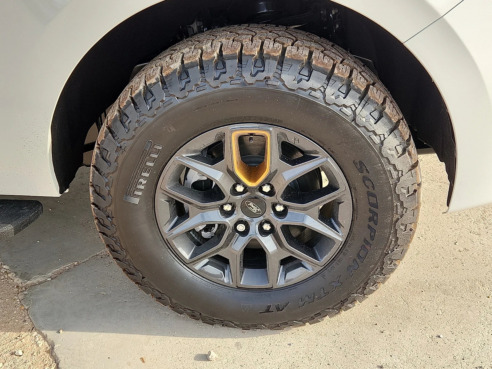 New 2027 Star White Metallic Tri-Coat Ford Tremor image 9