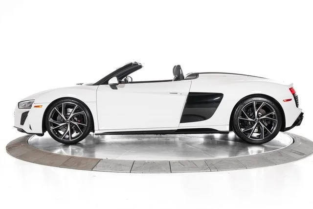 Used 2023 Ibis White/Black Roof Audi V10 performance image 2