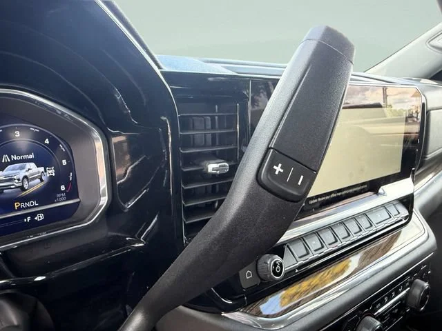 Used 2023 BLACK Chevrolet RST image 24