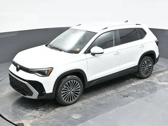2025 Volkswagen Taos SE - Photo 13