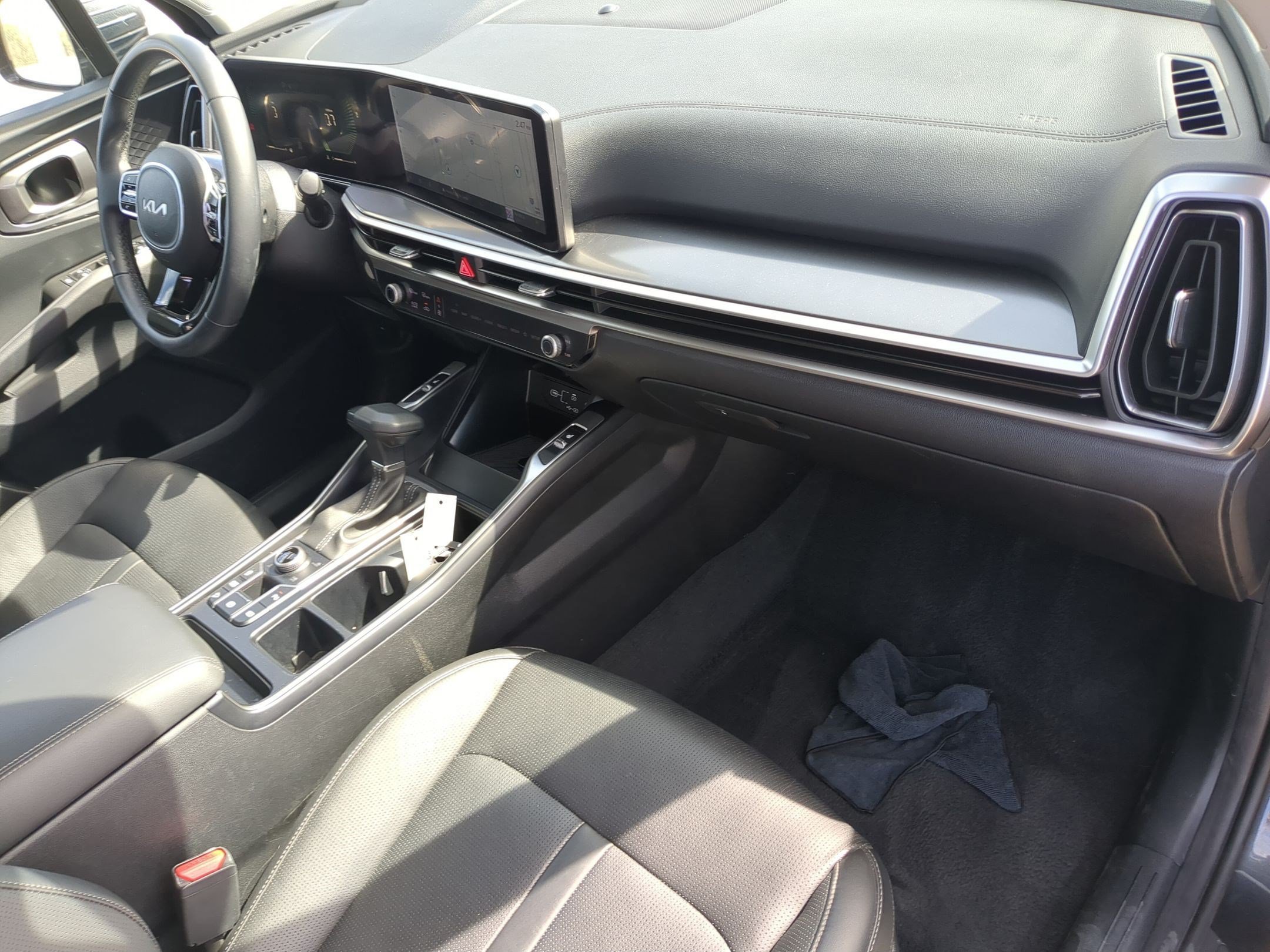 Used 2024 Gravity Grey Kia S image 31