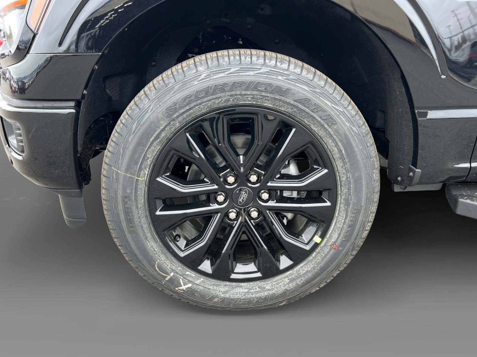 2025 Ford F-150 XLT - Photo 9