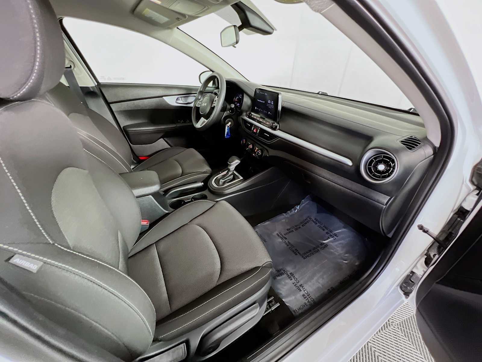 Used 2024 Snow White Pearl Kia LXS image 26