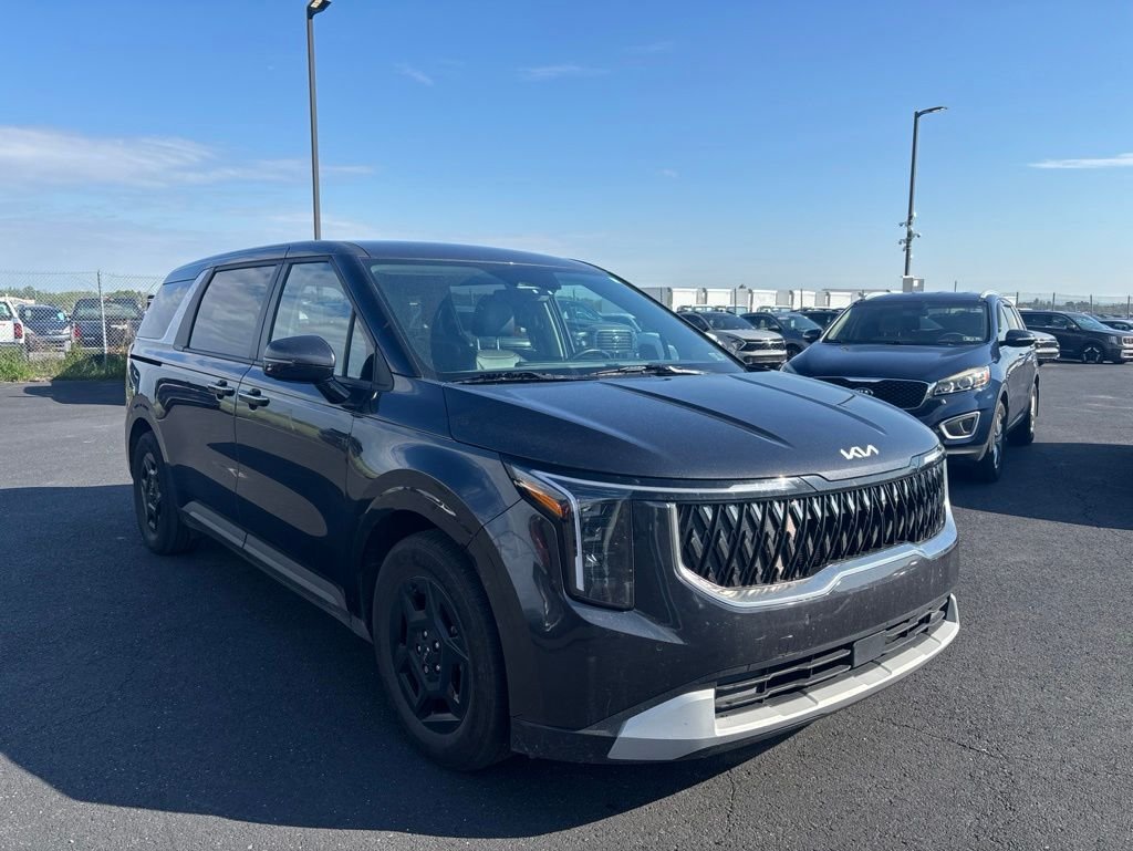 2025 Kia Sedona LXS's photo