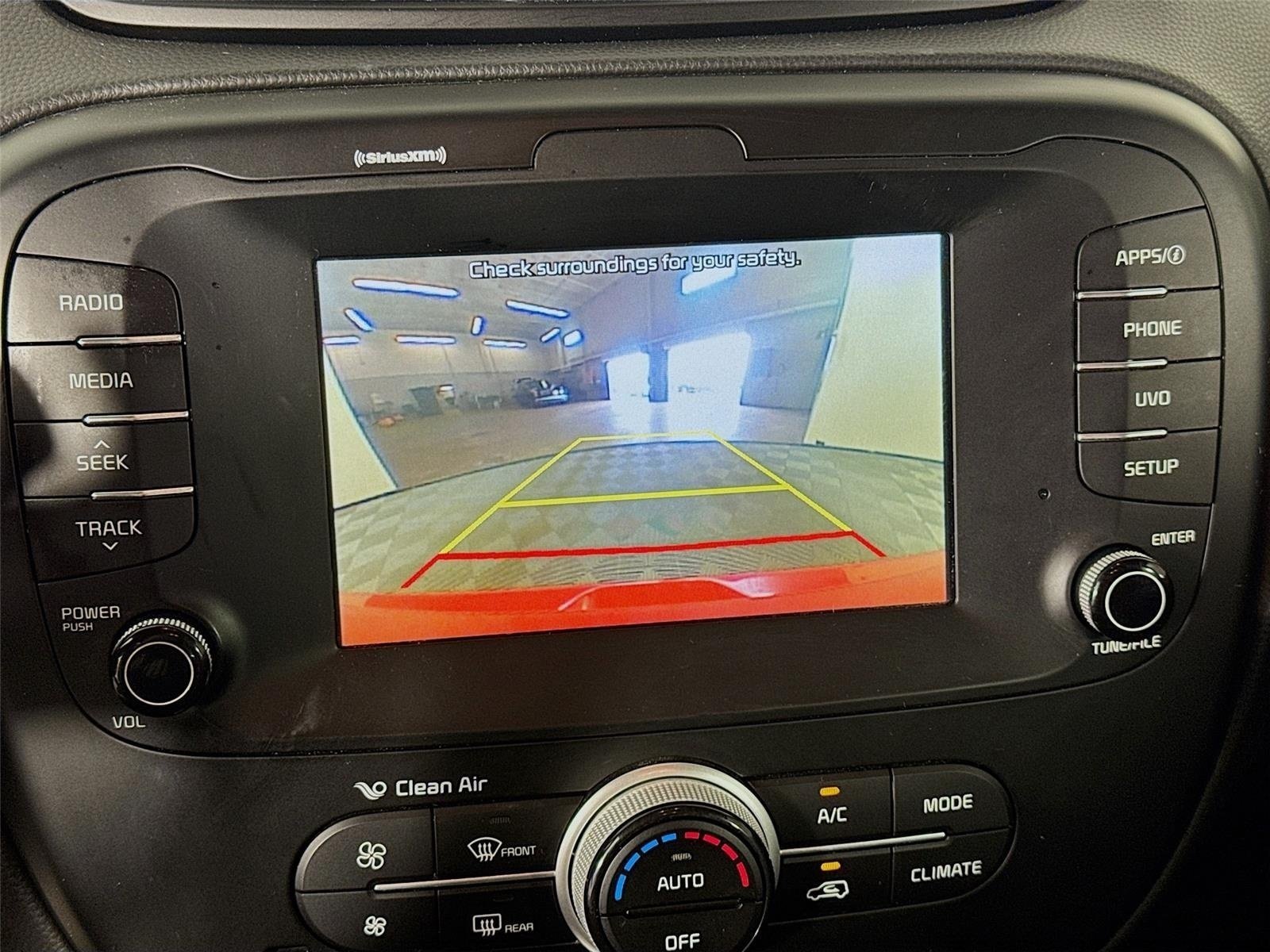 Used 2017 Inferno Red Kia + image 15