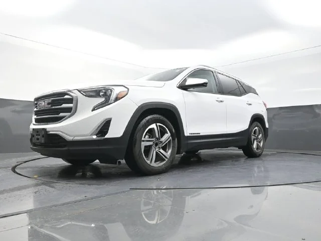 Used 2019 White GMC SLT image 33