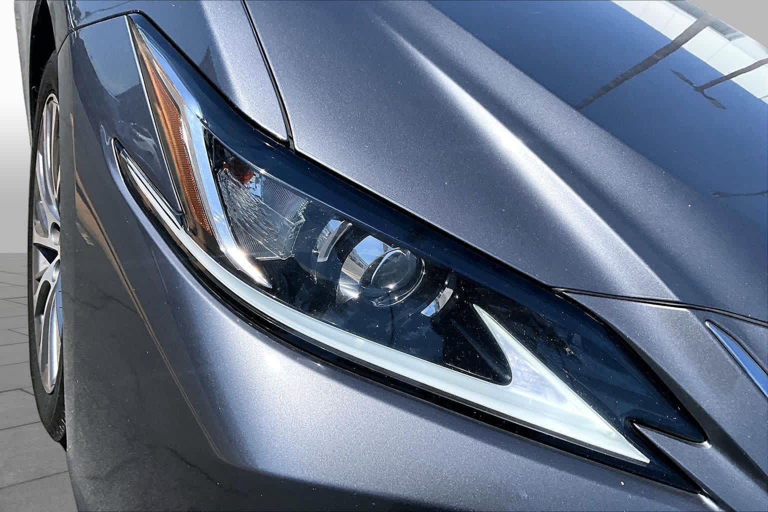 Used 2019 Nebula Gray Pearl Lexus  image 27