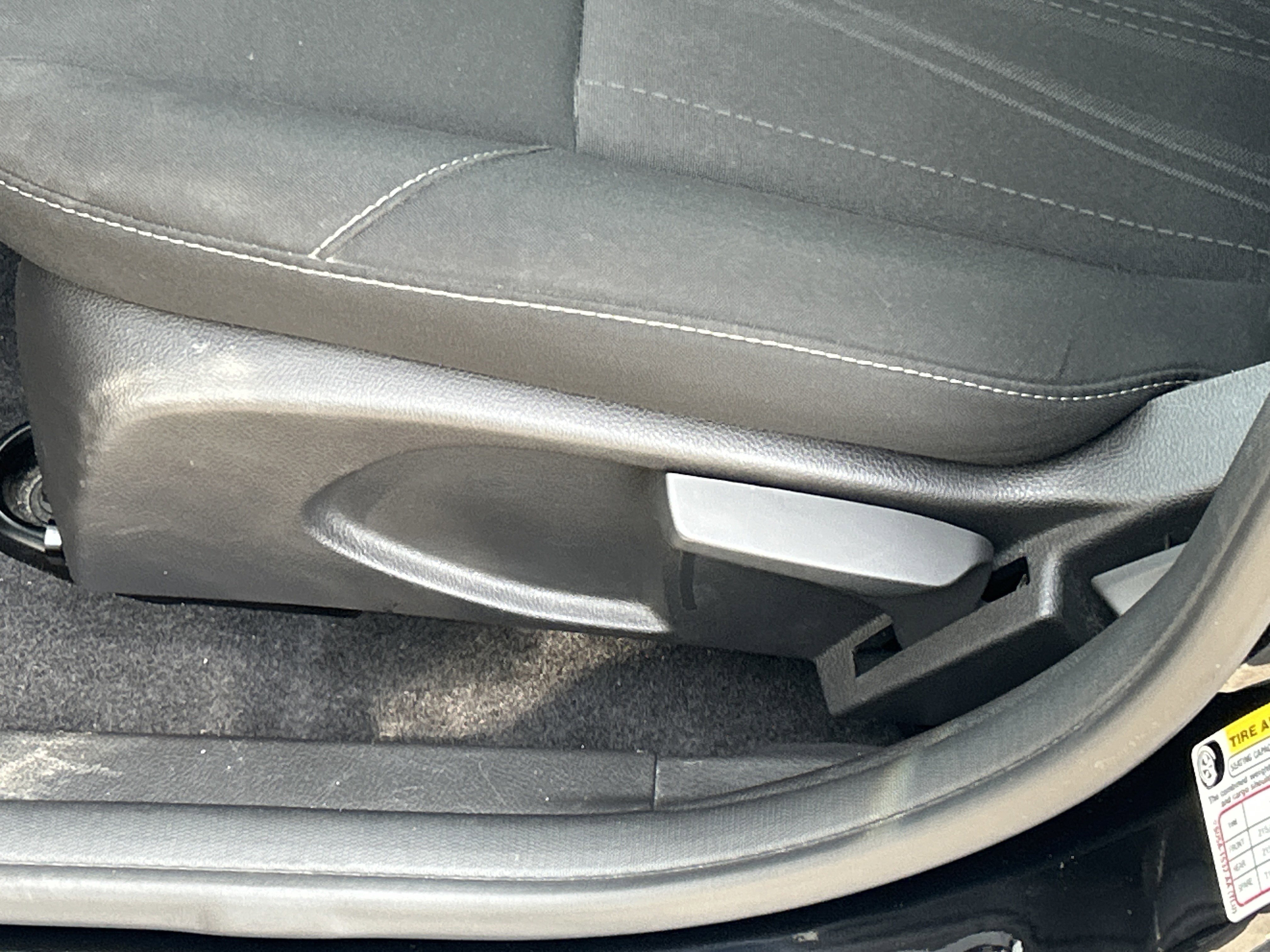 2018 Ford Focus SE - Photo 17