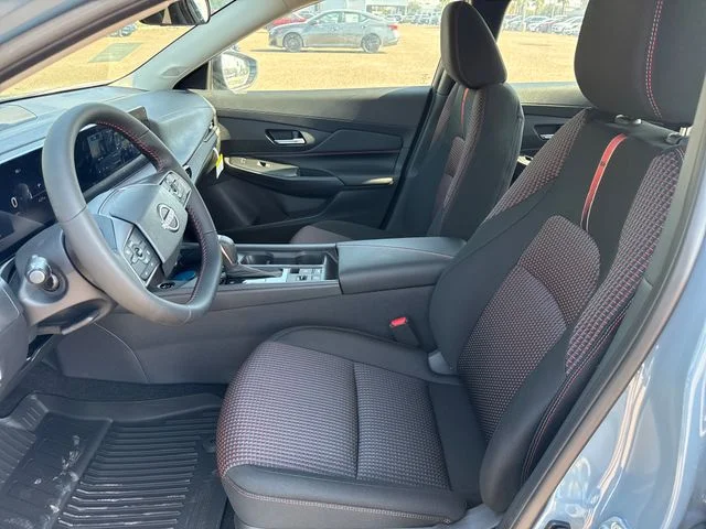 New 2027 Atlantic Gray Metallic / Super Black Two-tone Nissan SR image 9