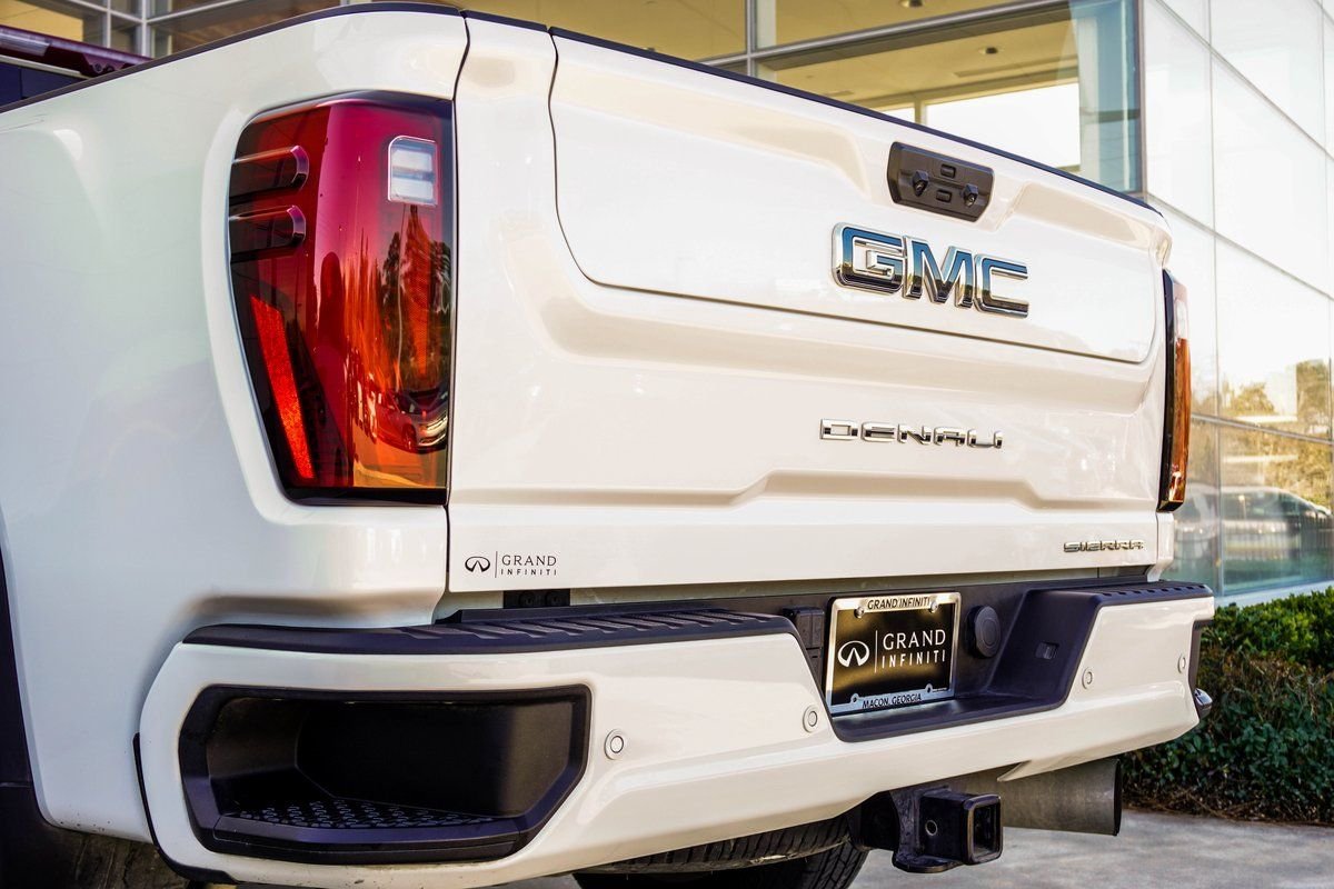 Used 2024 White GMC Denali Ultimate image 12