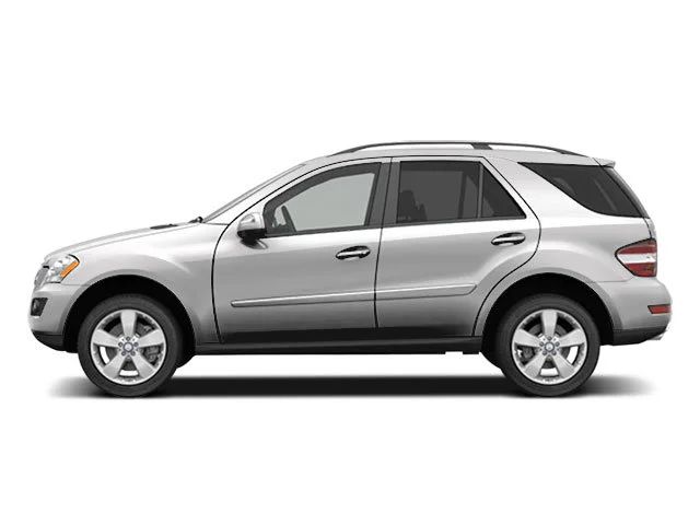 Used 2009 Obsidian Black Metallic Mercedes-Benz 3.5L image 3