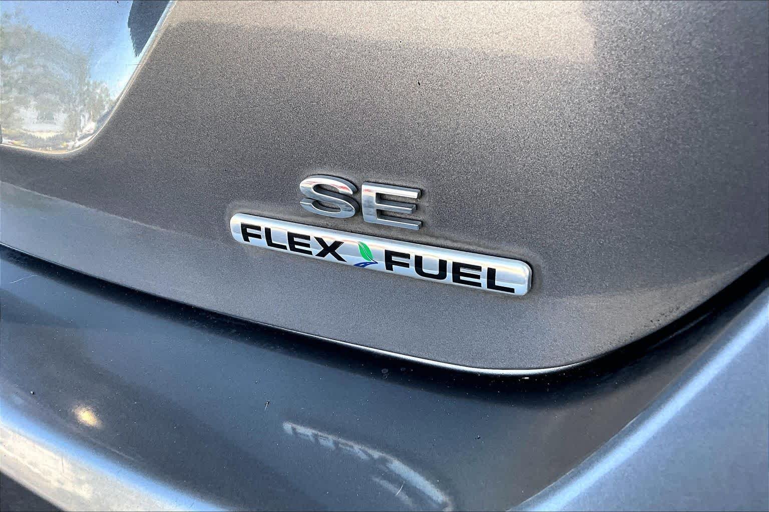 Used 2014 Sterling Gray Metallic Ford SE image 9