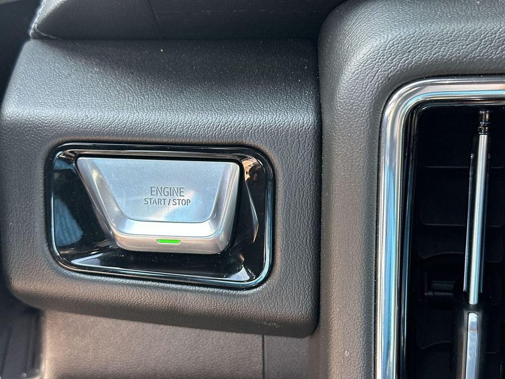 Certified Used 2025 Onyx Black GMC Denali image 17