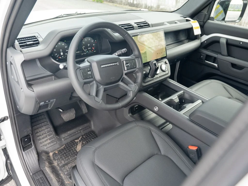 New 2026 Fuji White Land Rover S image 11