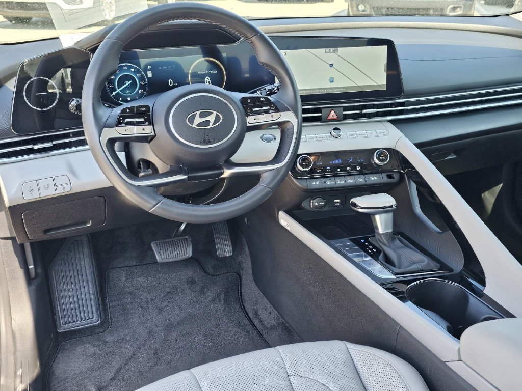 Used 2025 Gray Hyundai Limited image 35
