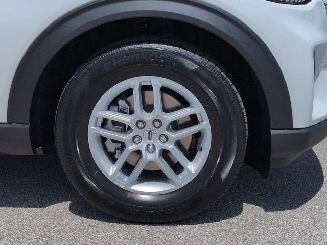 New 2026 Star White Metallic Tri-Coat Ford Active image 11