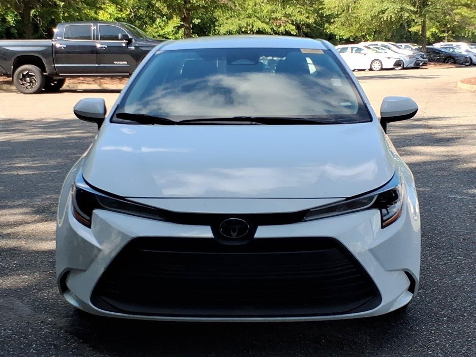 Used 2024  Toyota LE image 2
