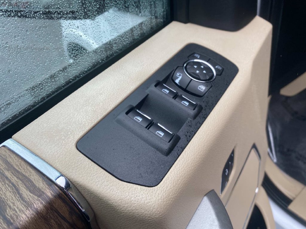 Certified Used 2018 Oxford White Ford Lariat image 16