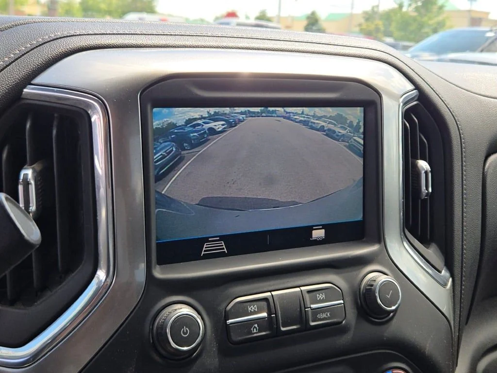 Used 2021 Silver Chevrolet LT image 28