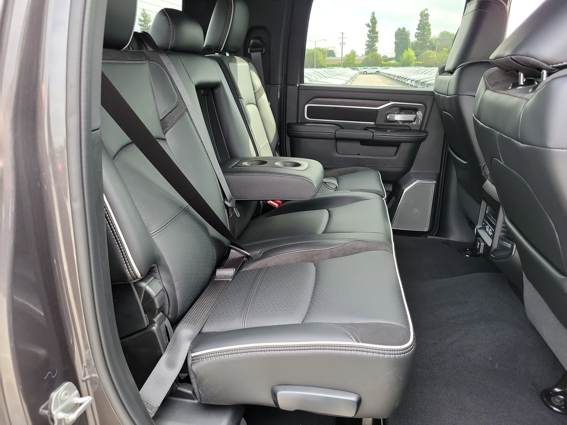 2026 RAM 2500 Laramie - Photo 17