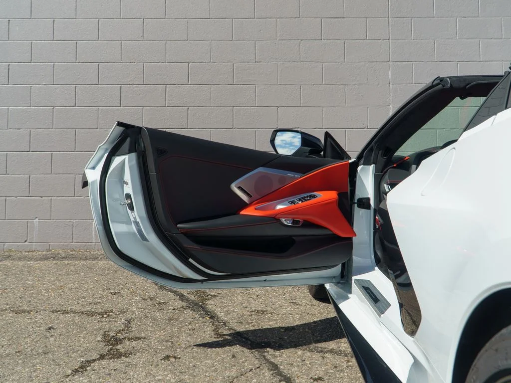 Used 2023 Arctic White Chevrolet Stingray image 16