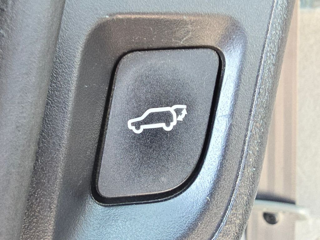 Used 2018 Magnetic Gray Metallic Toyota Platinum image 17