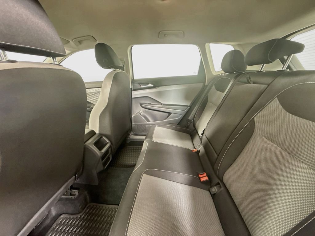 Used 2022 Pure White Volkswagen S image 23
