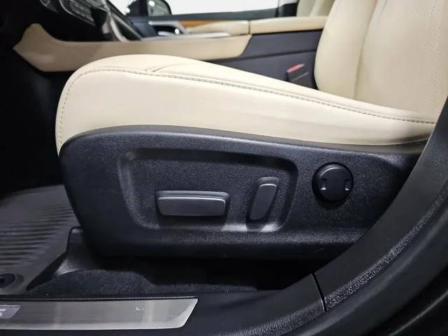 Used 2021 Black Lexus 350 image 30