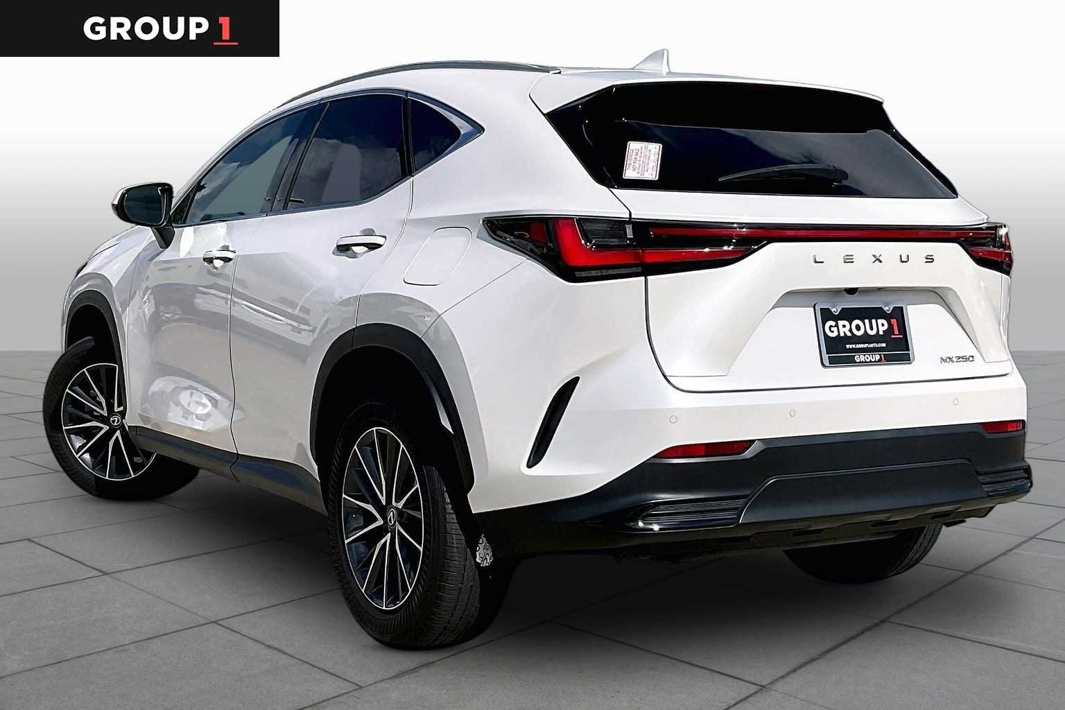 Used 2025 Eminent White Pearl Lexus  image 10