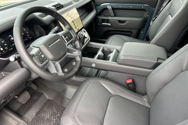 New 2026 Tasman Blue Land Rover S image 9