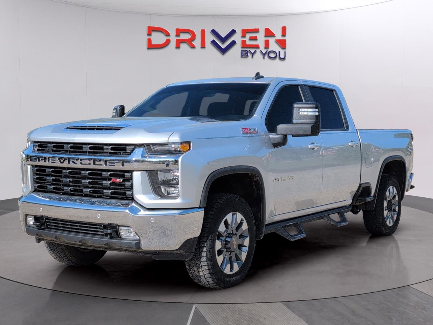 Used 2023 Silver Ice Metallic Chevrolet LT image 1
