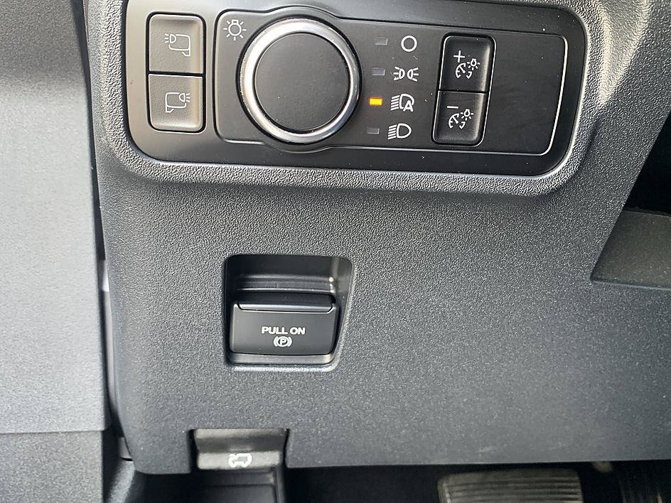 Used 2023 Oxford White Ford Wildtrak image 22