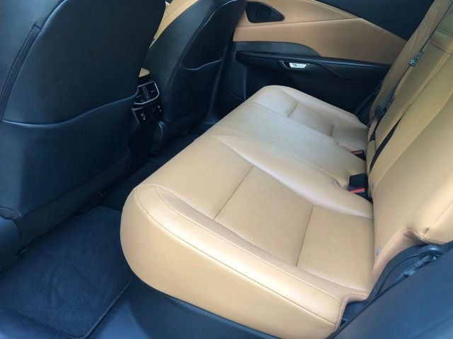 Certified Used 2024 White Pearl Lexus 350 Premium image 21