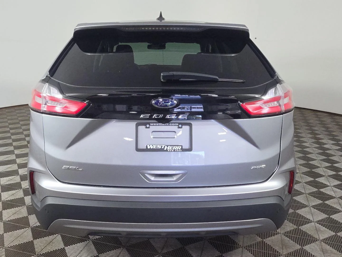 Used 2024 Iconic Silver Ford SEL image 21