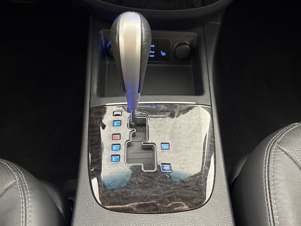 Used 2009 Gray Hyundai Limited image 17