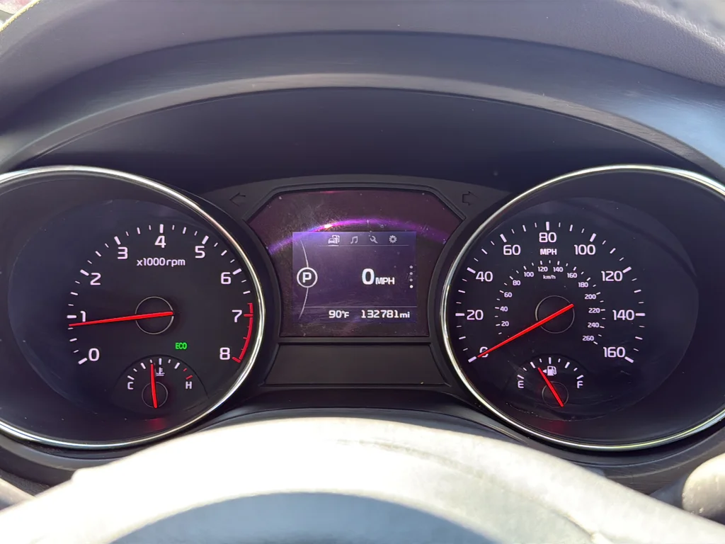 Used 2017 Red Kia LX image 23