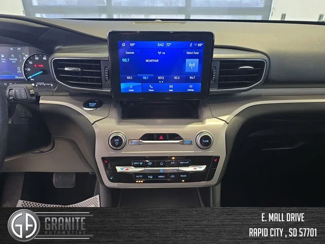 Used 2023 Black Ford XLT image 18