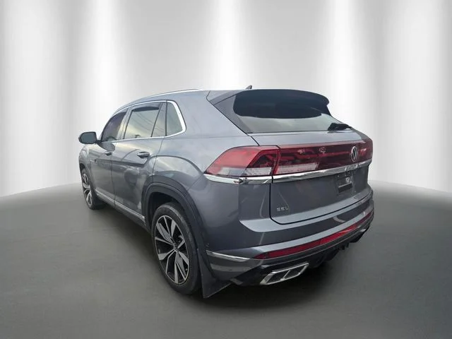 Used 2024 Platinum Gray Metallic Volkswagen 2.0T SEL Premium R-Line image 2