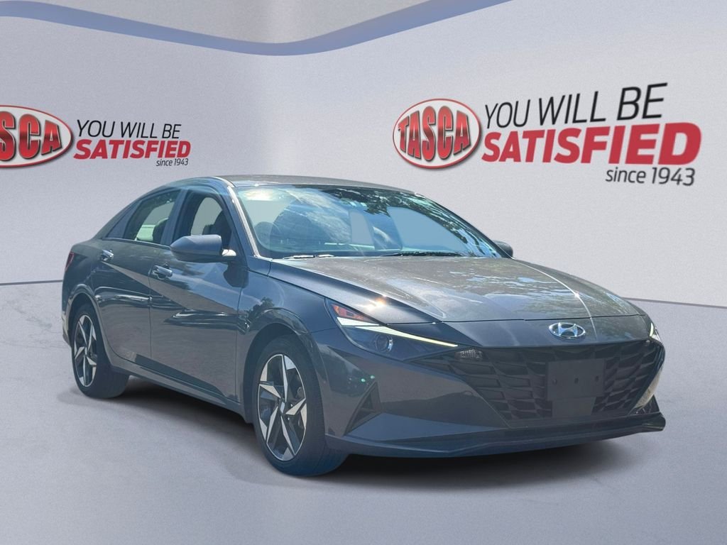 Used 2023 Gray Hyundai SEL image 1