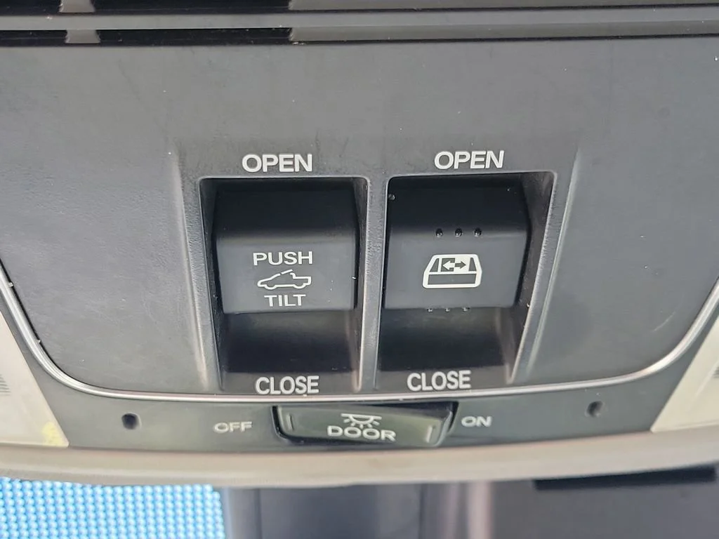 Used 2023 Gray Honda RTL image 31