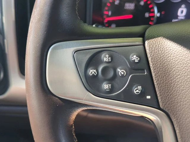 Used 2015 White GMC Denali image 20