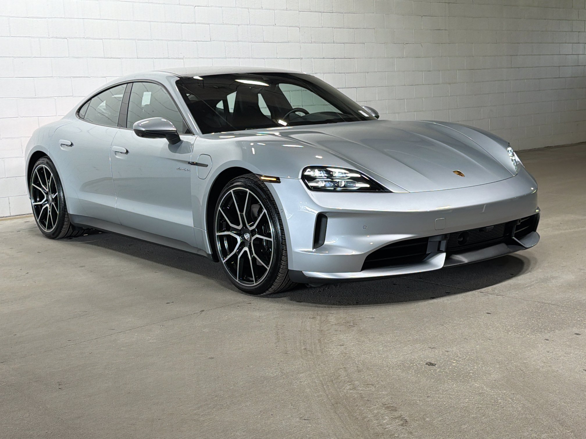 Certified Used 2026 Dolomite Silver Metallic Porsche 4 image 6