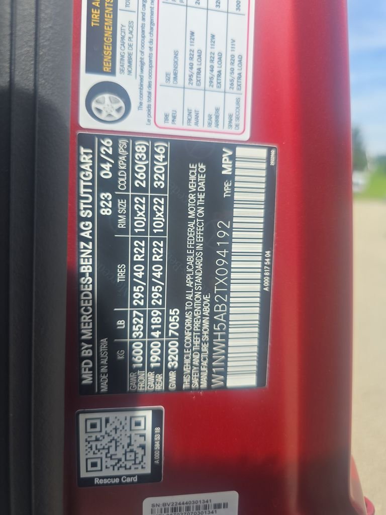 New 2026 MANUFAKTUR Exclusive Cardinal Red Magno Mercedes-Benz AMG® G 63 SUV image 30