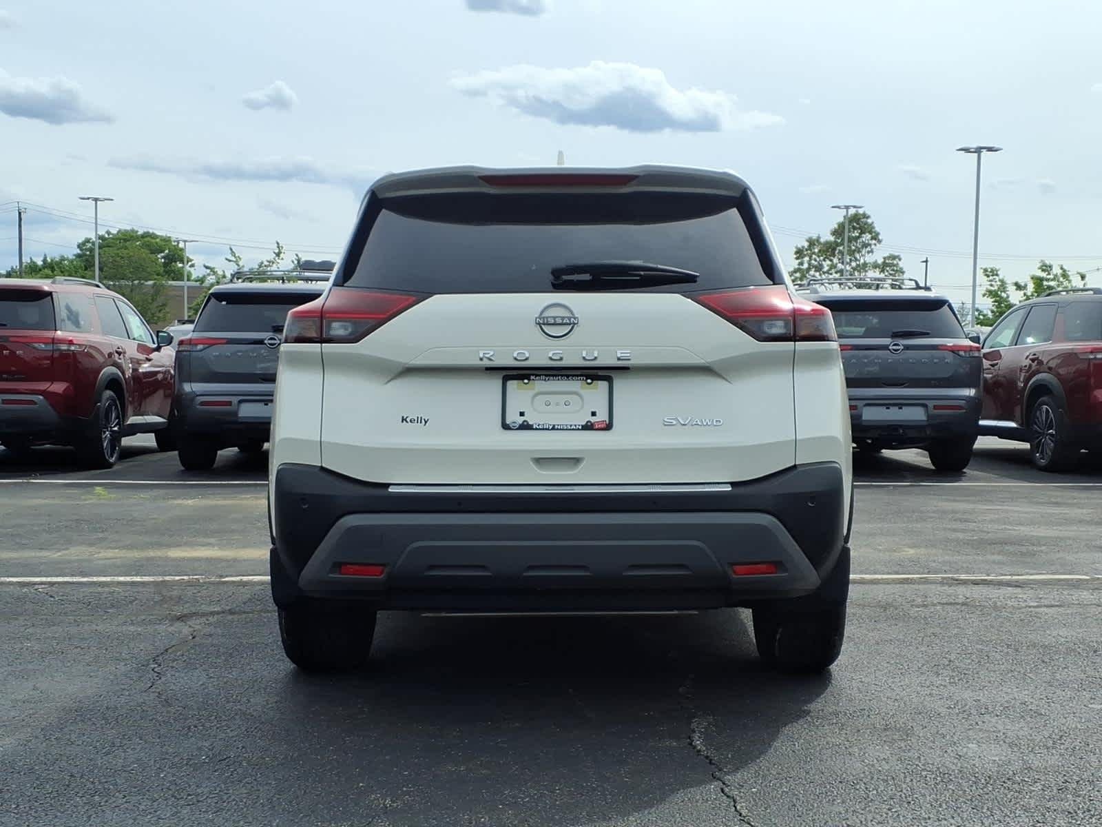 Certified Used 2023 Pearl White Tricoat Nissan SV image 6